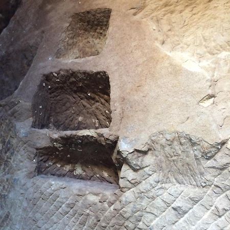 La Pietra Gialla ピエトラペルトーザ エクステリア 写真